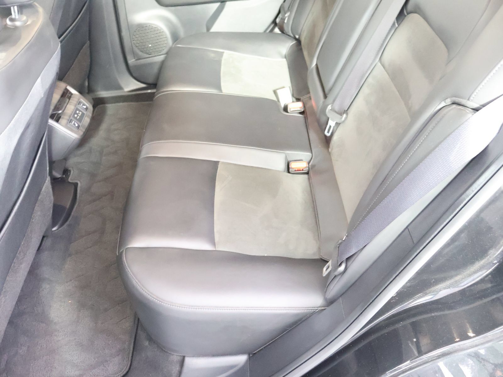 Used 2024 Nissan Ariya AWD image 41