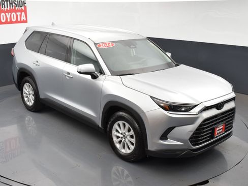 Used 2024 Toyota Grand Highlander XLE image 27