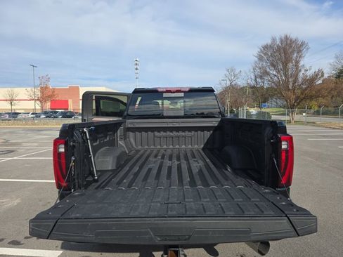 Used 2024 GMC Sierra 2500 Denali Ultimate w/ Max Trailering Package image 12