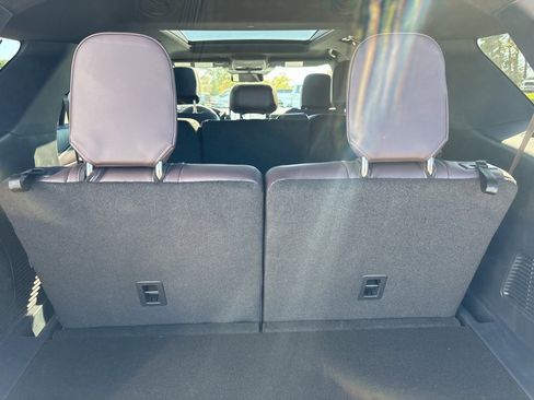 New 2026 Ford Explorer Platinum image 9