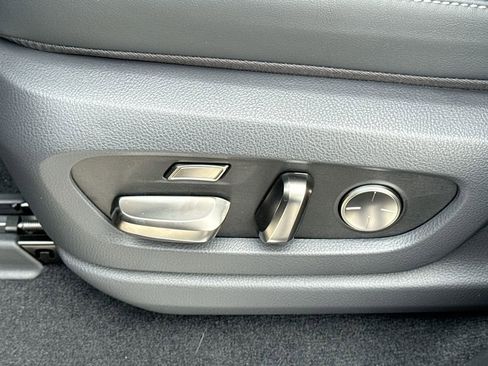 New 2026 Lexus LX 700h Luxury image 15