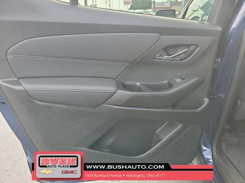Used 2023 Chevrolet Traverse LT FWD image 15