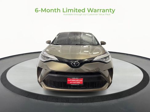 Used 2021 Toyota C-HR XLE FWD image 2