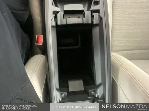 Used 2022 Nissan Rogue SV FWD image 38