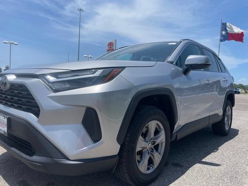 Used 2024 Toyota RAV4 XLE FWD image 10
