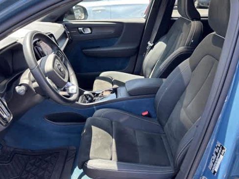 Used 2023 Volvo C40 P8 Recharge Ultimate AWD/4WD image 2