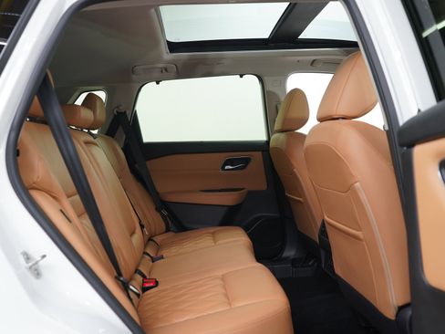 Used 2023 Nissan Rogue Platinum AWD/4WD image 12