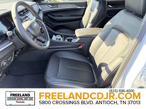 New 2025 Jeep Grand Cherokee L Limited w/ MOPAR Finishing Package AWD/4WD image 23
