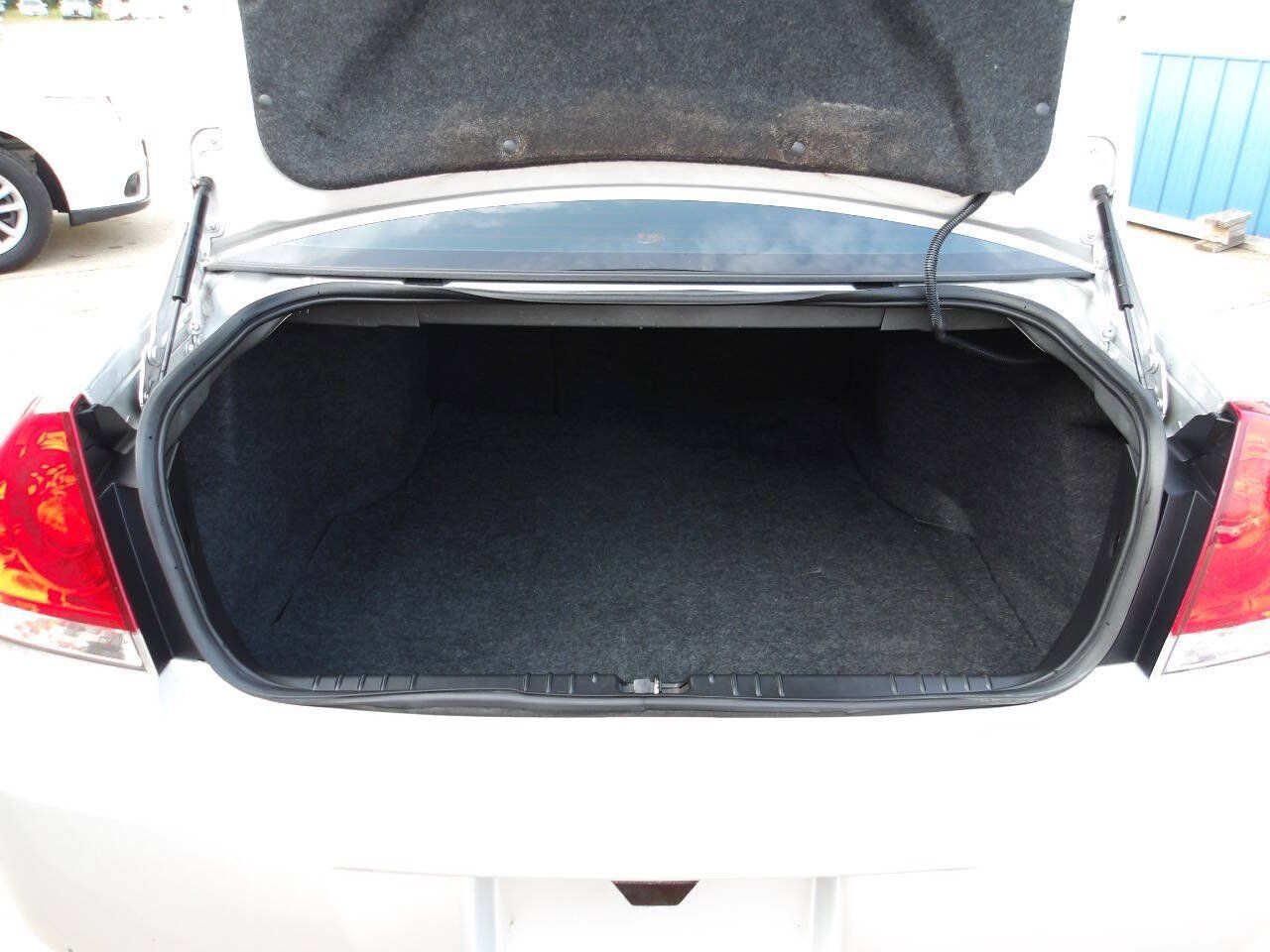 Used 2013 Chevrolet Impala LTZ FWD image 23