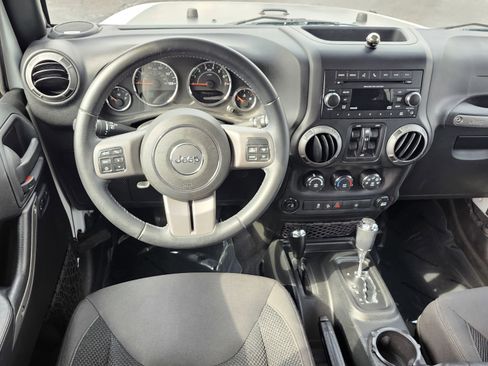 Used 2017 Jeep Wrangler Unlimited Sport image 22