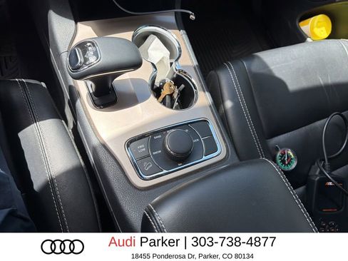 Used 2015 Jeep Grand Cherokee Limited AWD/4WD image 8