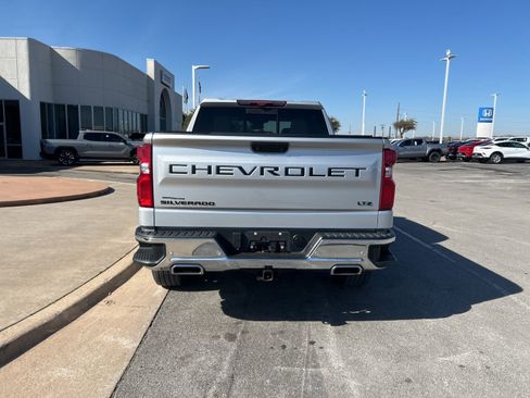 Used 2022 Chevrolet Silverado 1500 LTZ w/ Technology Package image 6