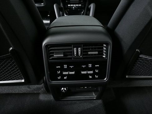 New 2025 Porsche Cayenne image 18