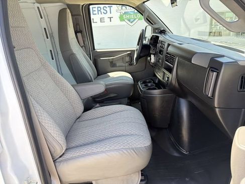 Used 2025 GMC Savana 2500 Extended w/ Driver Convenience Package RWD image 24