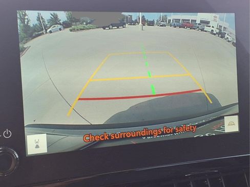 Used 2025 Toyota Corolla Cross XLE FWD image 15