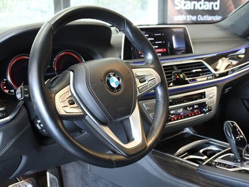 Used 2019 BMW 750i xDrive w/ Executive Package AWD/4WD image 48