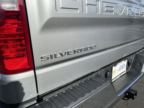 Used 2025 Chevrolet Silverado 1500 LT image 32