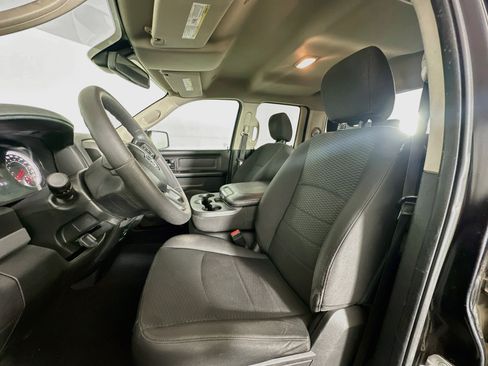 Used 2019 RAM 1500 Tradesman w/ Chrome Plus Package RWD image 13