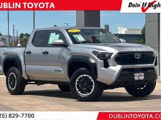 Used 2024 Toyota Tacoma TRD Off-Road AWD/4WD video 1