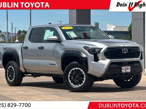 Used 2024 Toyota Tacoma TRD Off-Road AWD/4WD image 1