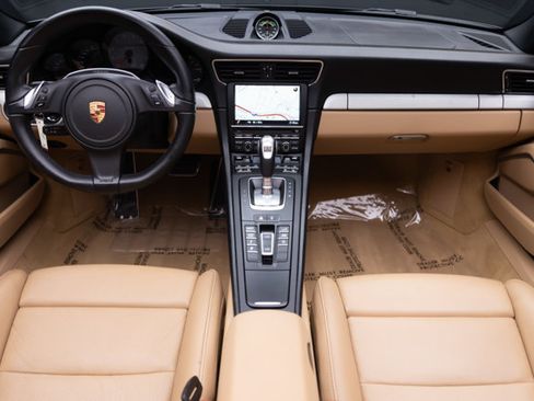 Used 2015 Porsche 911 Targa 4S AWD/4WD image 3