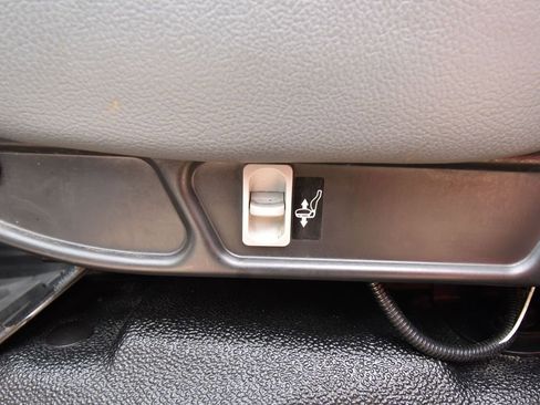 Used 2019 Ford F750 2WD Regular Cab Super Duty image 41