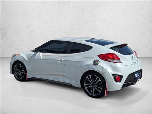 Used 2016 Hyundai Veloster Turbo FWD image 8