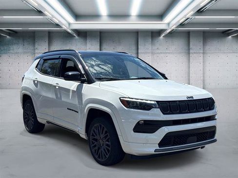 Used 2022 Jeep Compass High Altitude AWD/4WD image 3