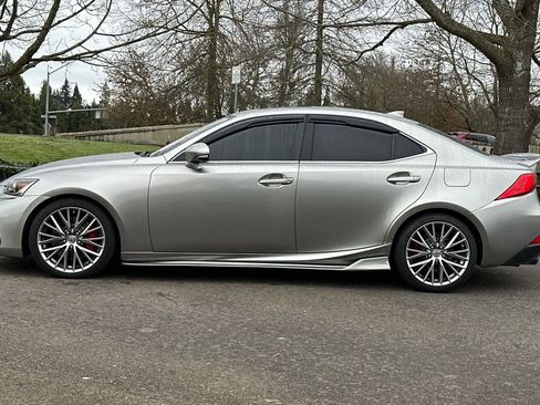 Used 2017 Lexus IS 300 AWD image 5