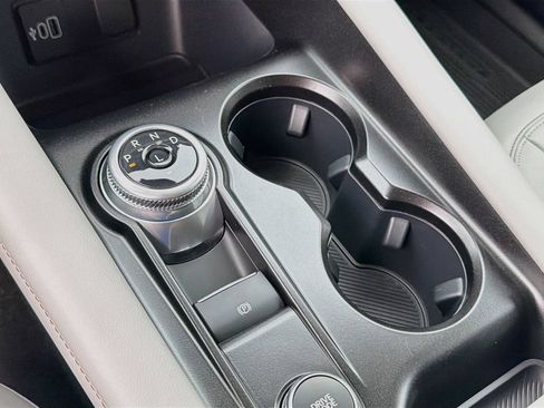 New 2026 Ford Explorer Active w/ Active Comfort Package AWD/4WD image 19