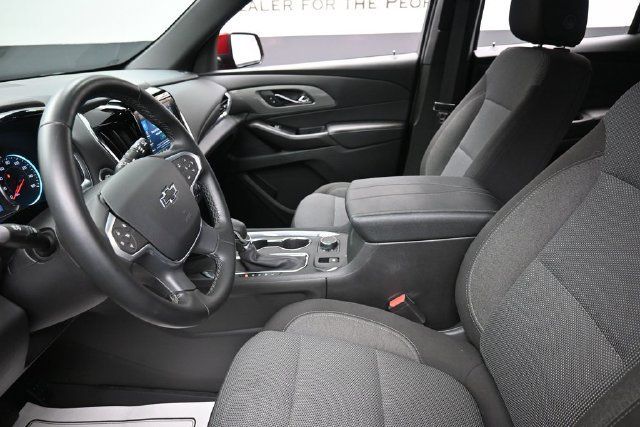 Used 2024 Chevrolet Traverse LT FWD image 16