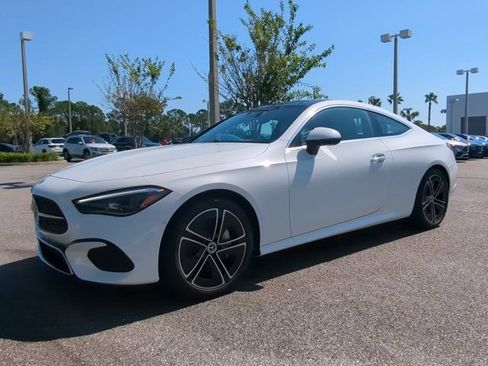 Used 2024 Mercedes-Benz CLE 300 4MATIC Coupe image 8