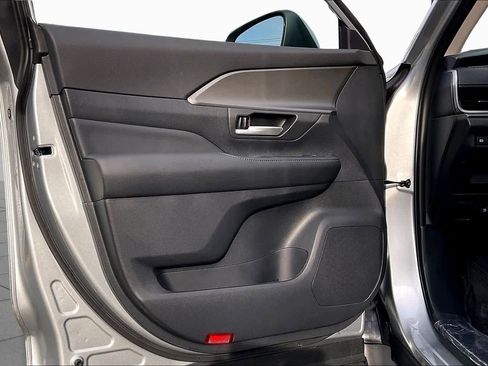 New 2026 Toyota Grand Highlander LE image 10