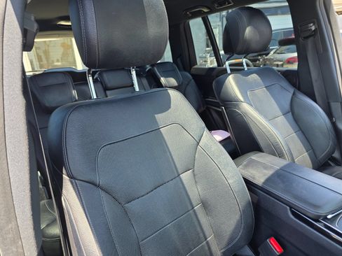 Used 2017 Mercedes-Benz GLS 550 4MATIC image 10
