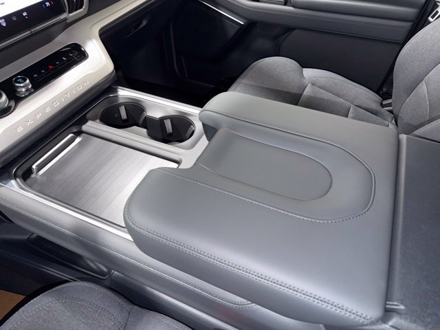 New 2027 Ford Expedition Max Active AWD/4WD image 17