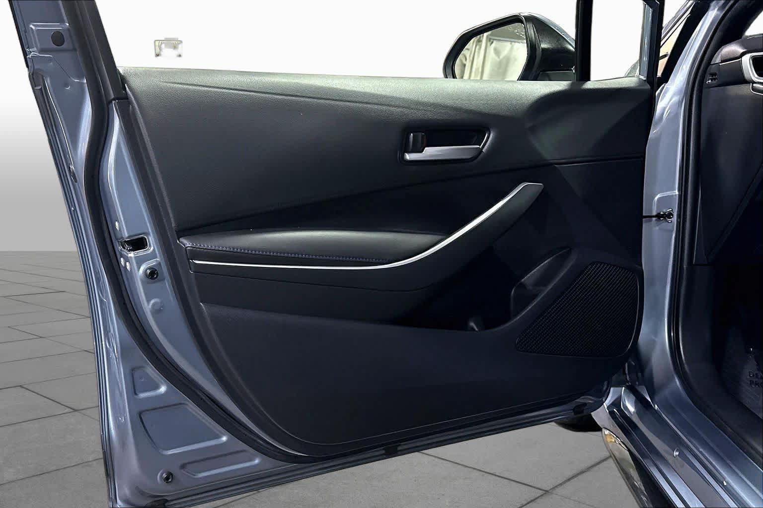 Used 2020 Toyota Corolla SE FWD image 22