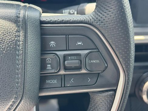 Certified 2024 Toyota Tacoma TRD Off-Road AWD/4WD image 17