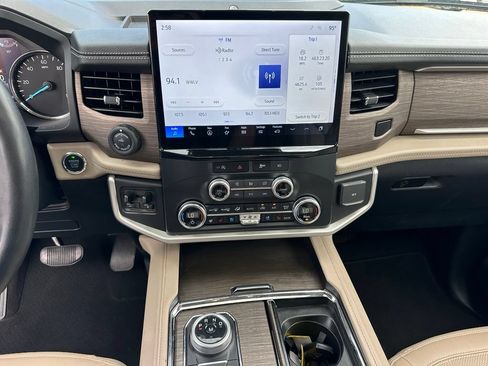 Used 2023 Ford Expedition Limited AWD/4WD image 30