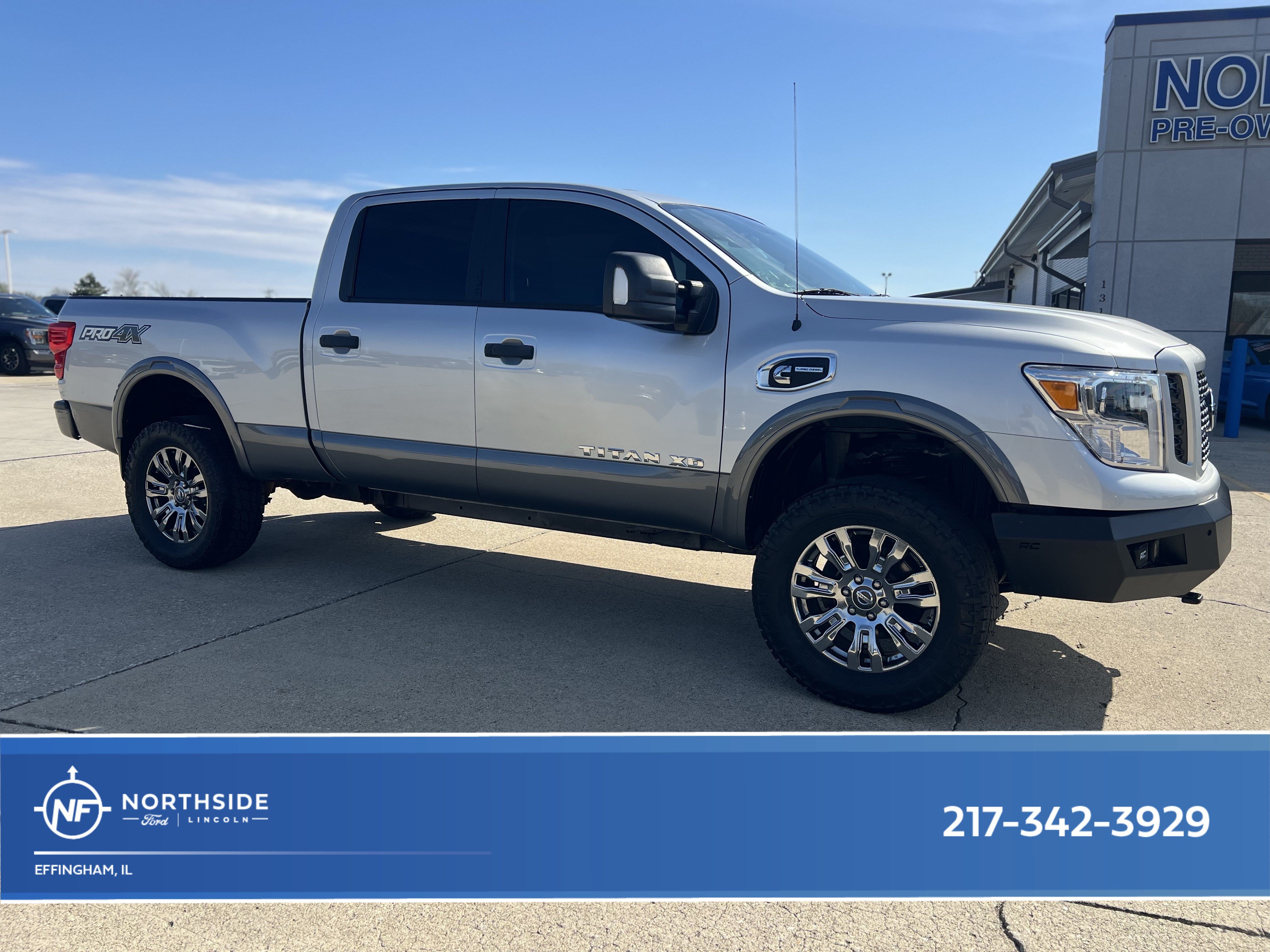 Used 2019 Nissan Titan PRO-4X AWD/4WD image 1