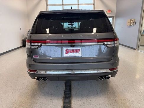 Used 2023 Lincoln Aviator AWD w/ Premium Package image 8