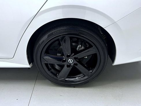Certified 2023 Nissan Sentra SR w/ Midnight Edition Package FWD image 22