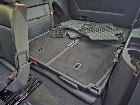 Used 2019 Volkswagen Atlas SE w/ Towing Package image 18