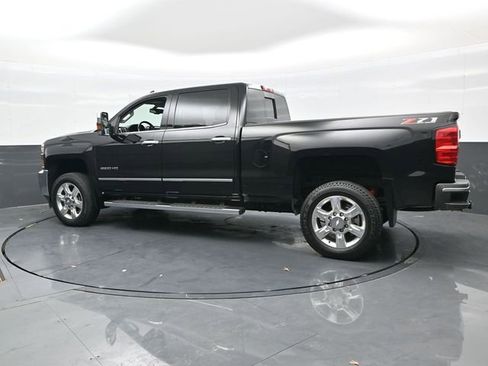 Used 2018 Chevrolet Silverado 2500 LTZ w/ Duramax Plus Package image 4