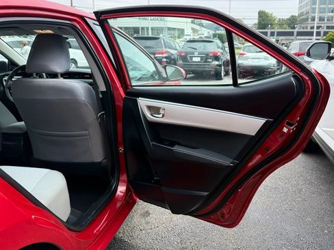 Used 2015 Toyota Corolla LE FWD image 27