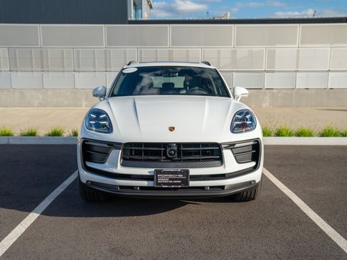 Certified 2026 Porsche Macan AWD/4WD image 6