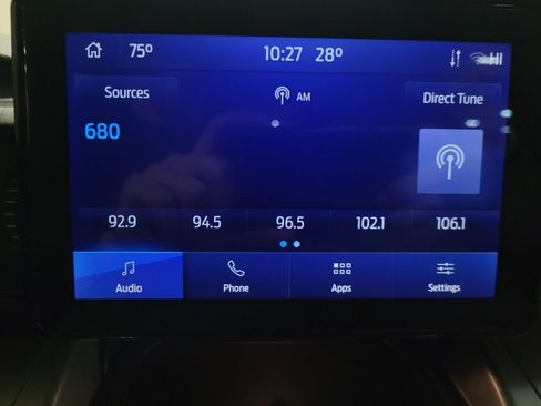 Used 2022 Ford Explorer XLT image 25