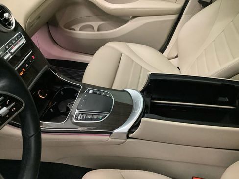 Used 2020 Mercedes-Benz GLC 300 4MATIC Coupe image 23