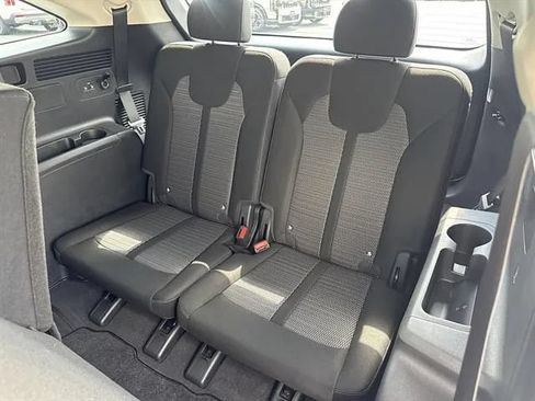 New 2026 Kia Sorento LX FWD image 15