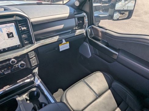 Used 2026 Ford F450 Platinum w/ FX4 Off-Road Package image 18