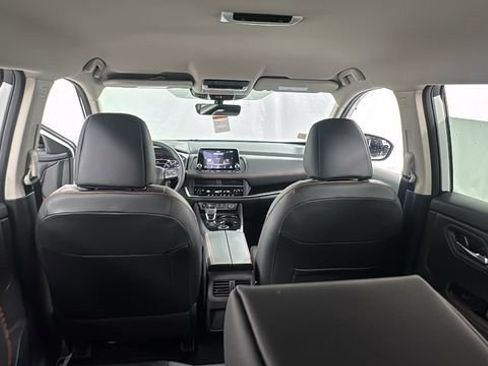 New 2026 Nissan Rogue SV image 18